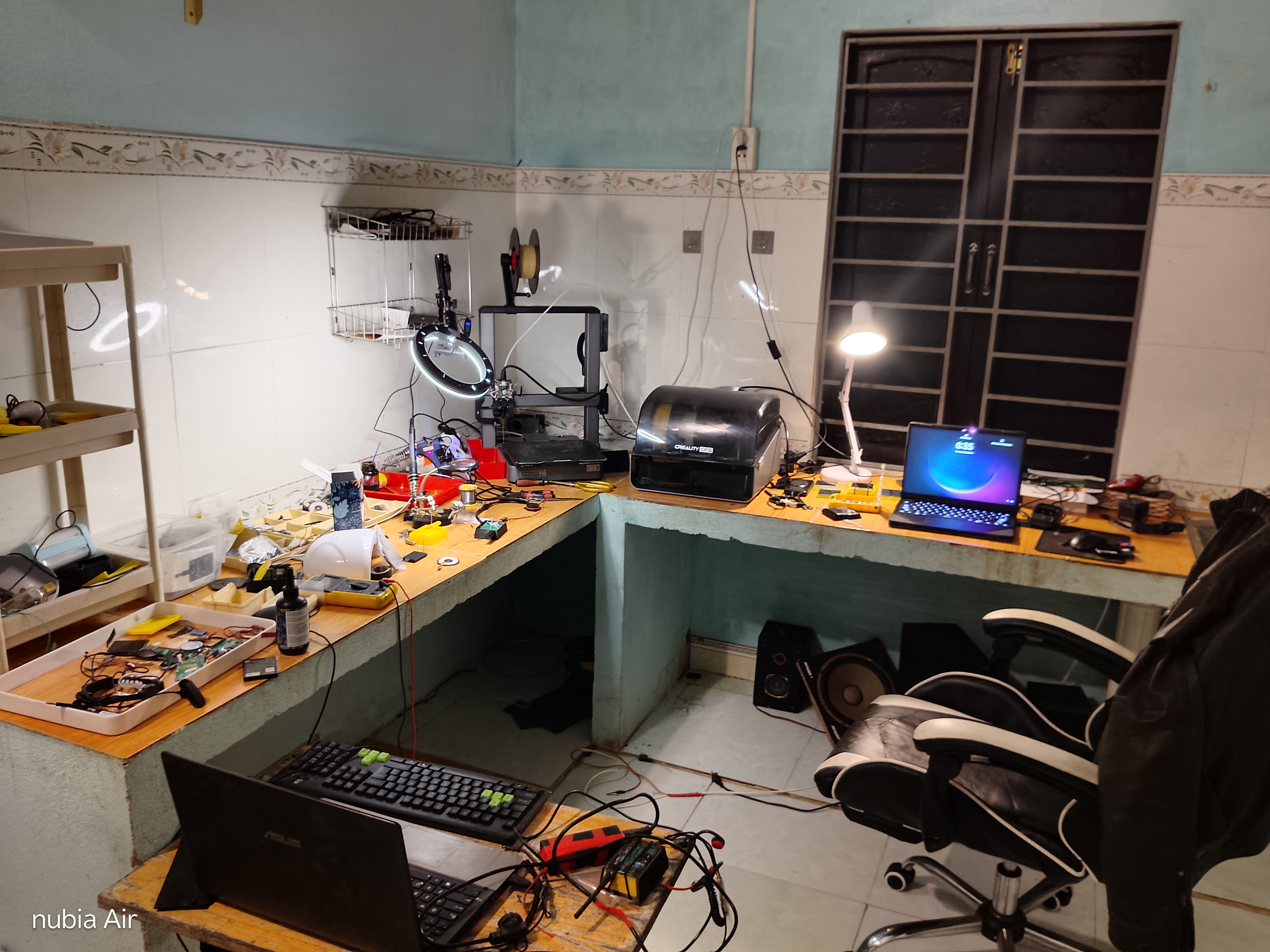 Viktor's electronics and prototyping workshop