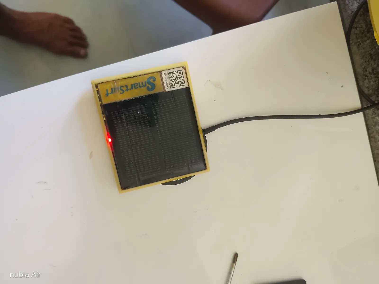 SmartSurf tracker on wireless charging