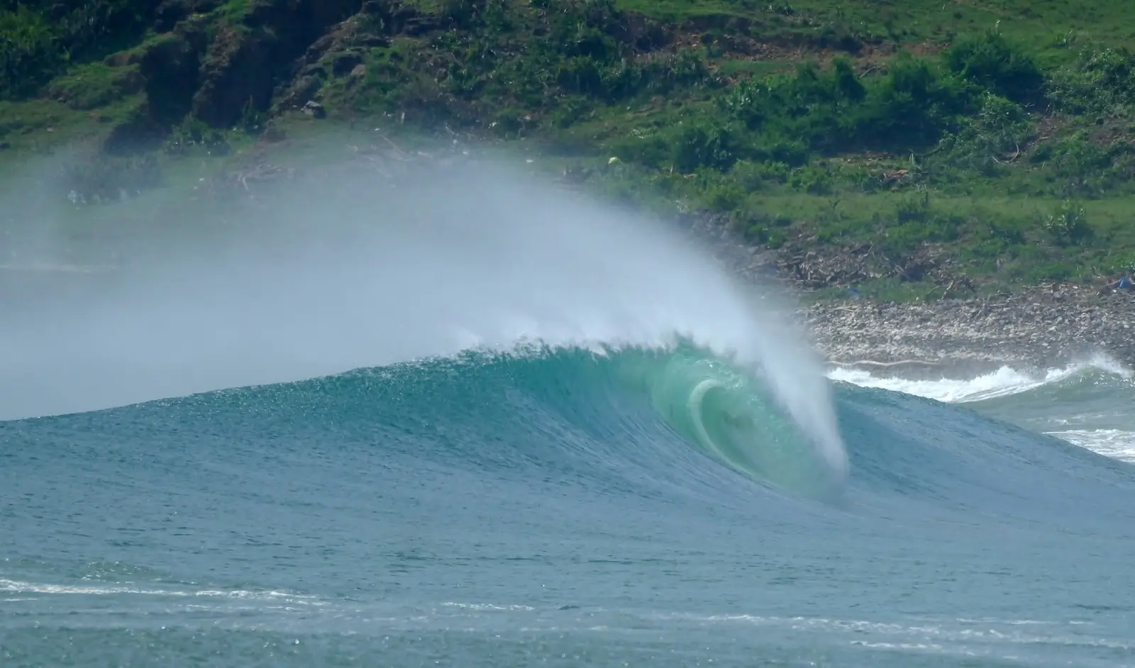 Wave in Vietnam